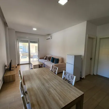 Luxury Ξενοδοχείο με διαμερίσματα *