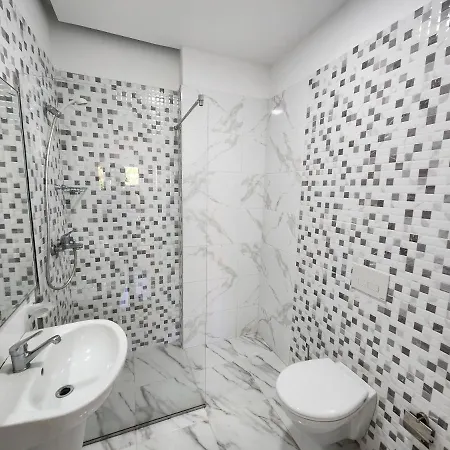 Luxury * Lezhë